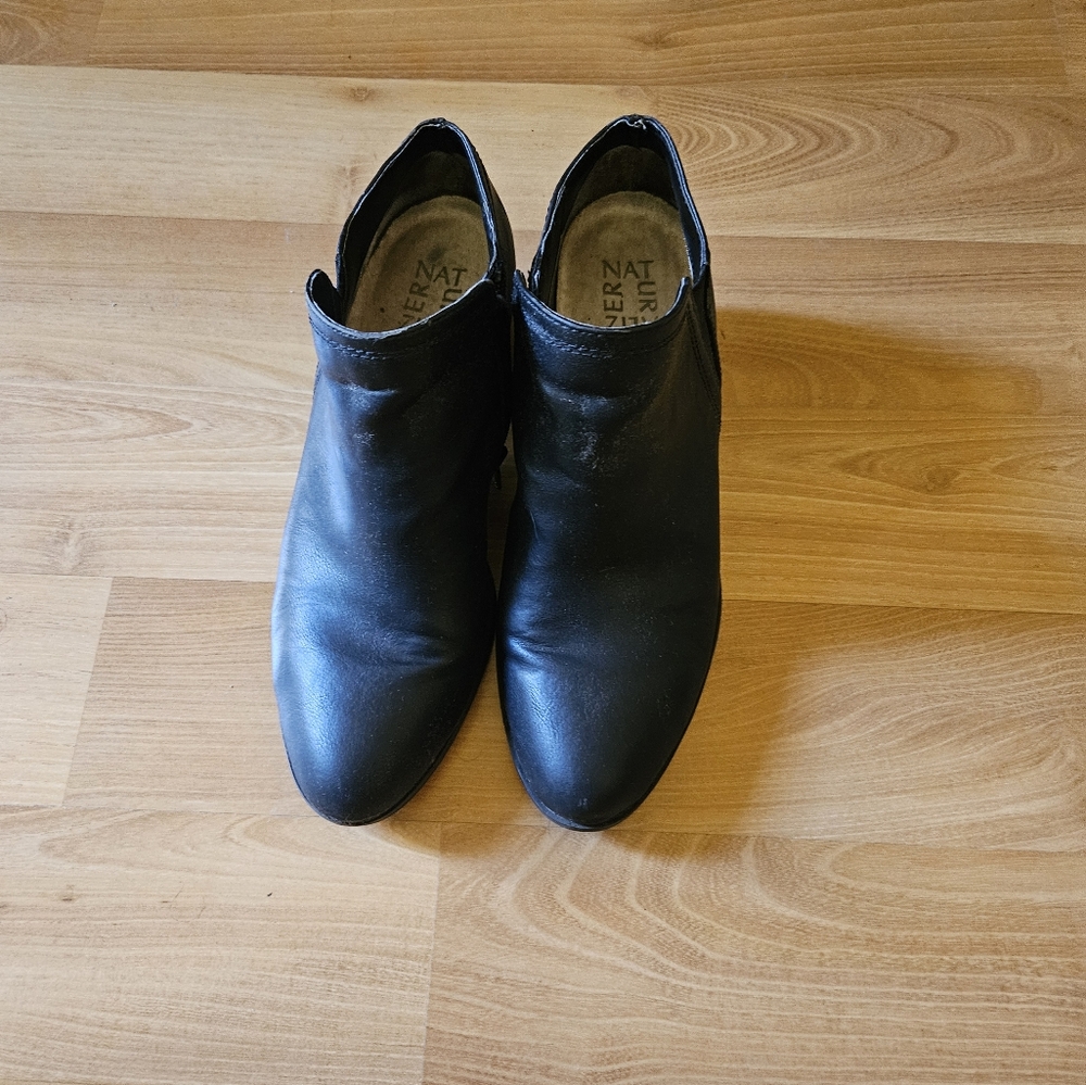 Naturalizer Black Booties Size 8